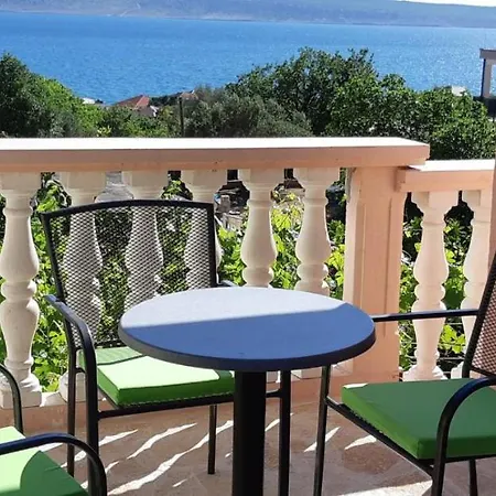 Apartment Apartment Ante And Dijana Starigrad Paklenica