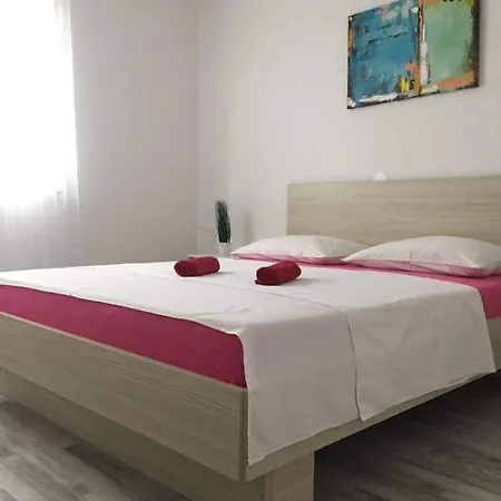 Apartment Ante And Dijana * Starigrad Paklenica