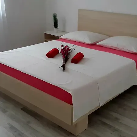 Apartment Ante And Dijana Apartment Starigrad Paklenica